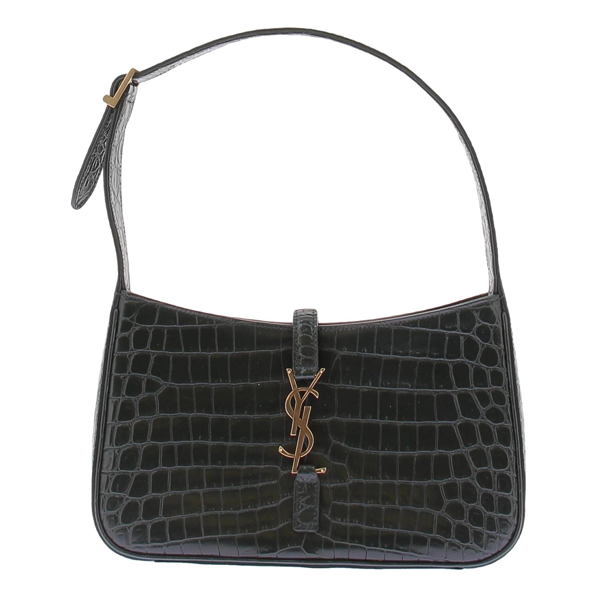 Le 5 à 7 leather bag