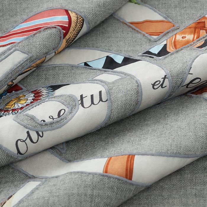 Eperons d'Or Et Couvertures Et Tenues De Jour Scarf 90