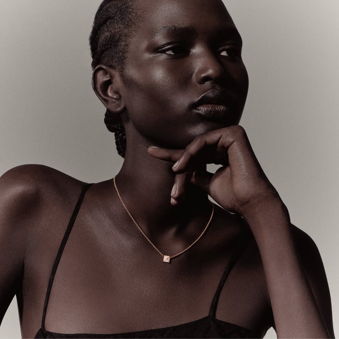 Sans Coloris Hermès Clou d'H Pendant, Small Model