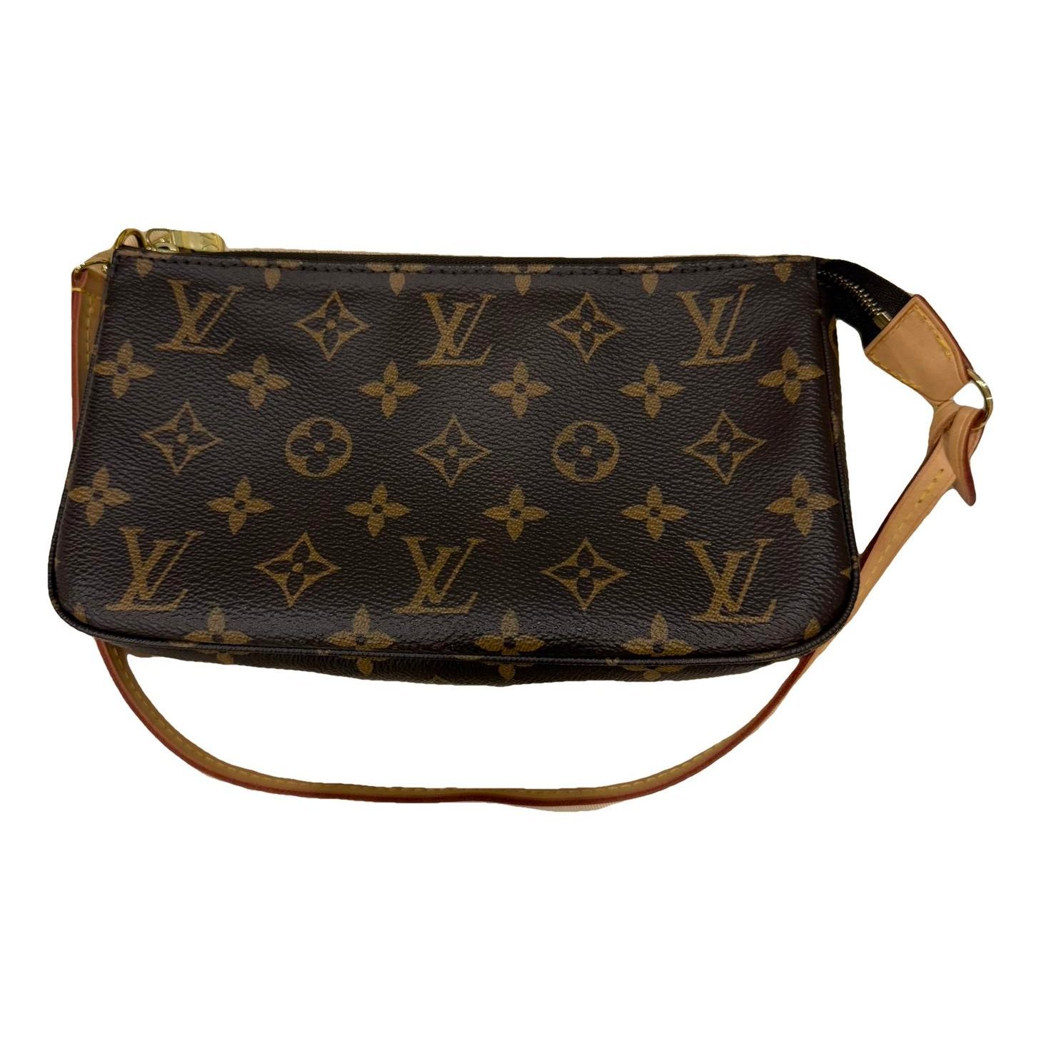 Pochette Accessoire leather handbag