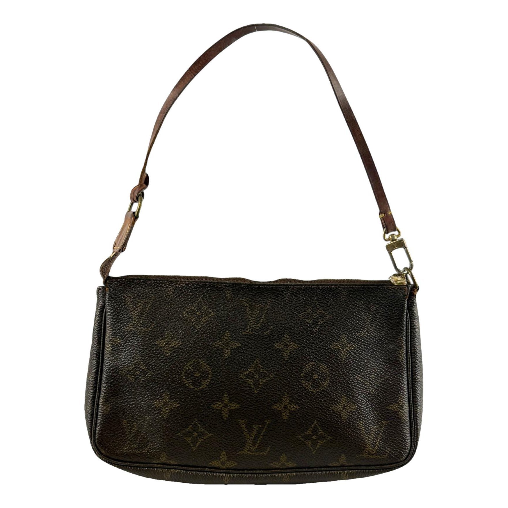 Pochette Accessoire leather handbag