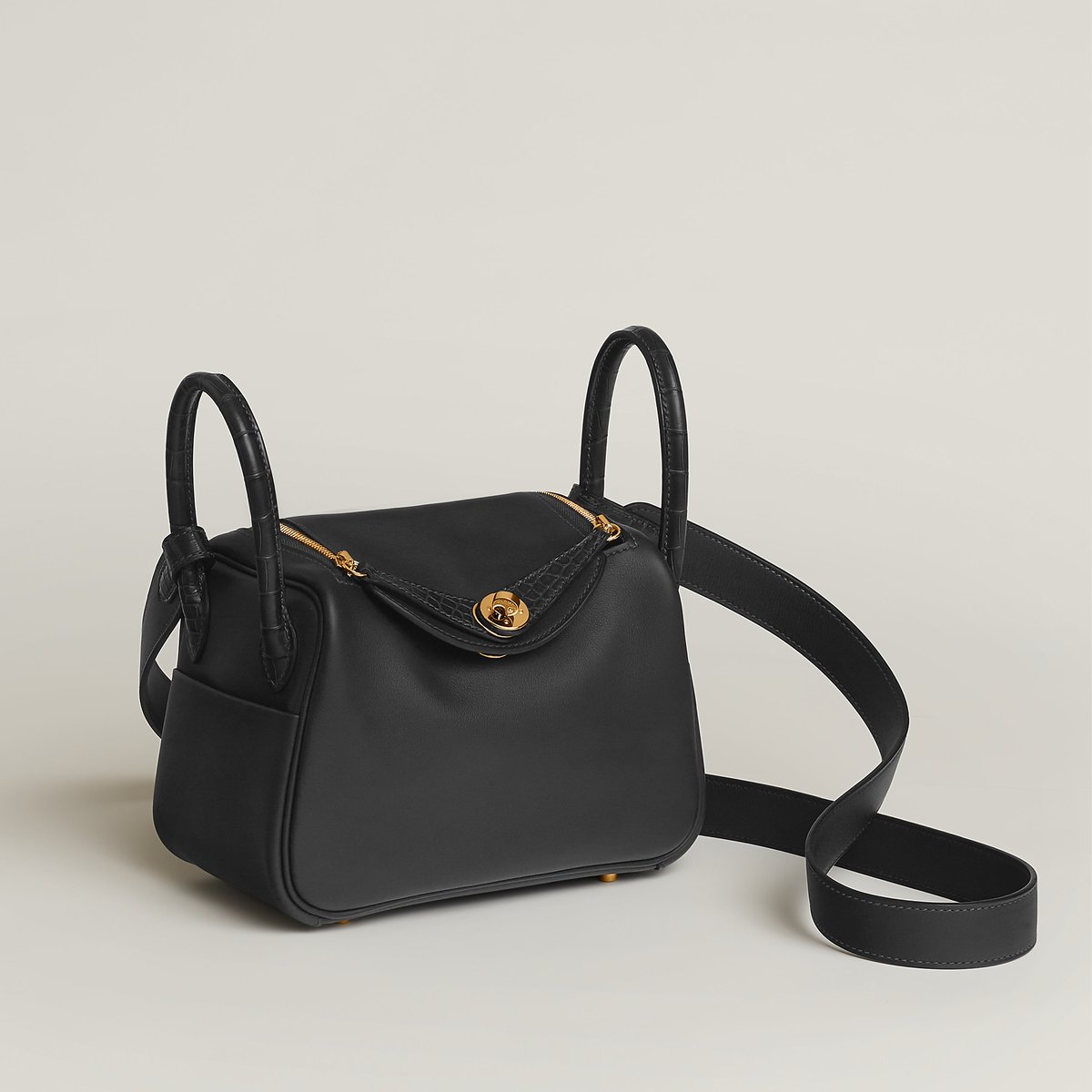 Noir Lindy Mini Touch Bag