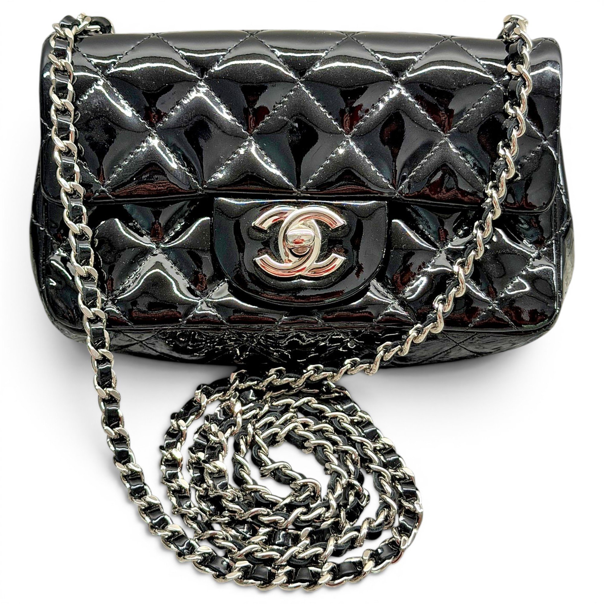 Timeless/Classique patent leather handbag