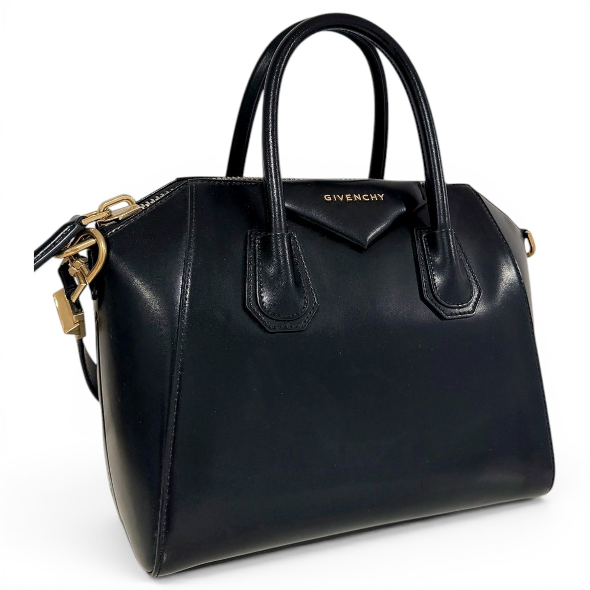 Antigona leather handbag