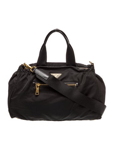 Signature Shoulder Bag