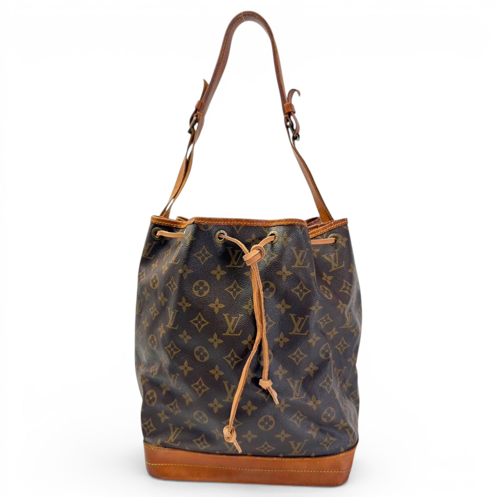 Noé leather handbag