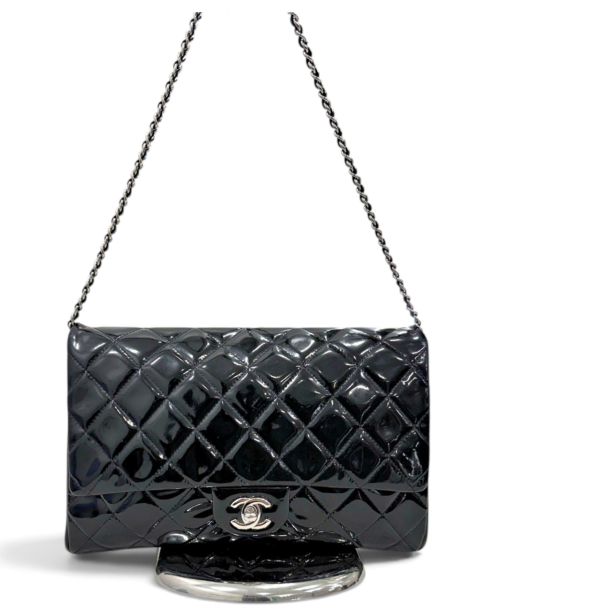 Timeless/Classique patent leather crossbody bag