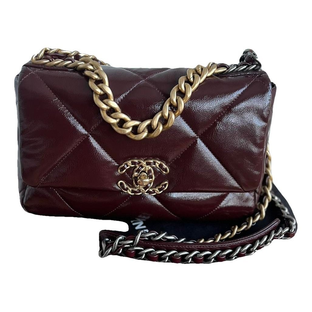Chanel 19 leather handbag