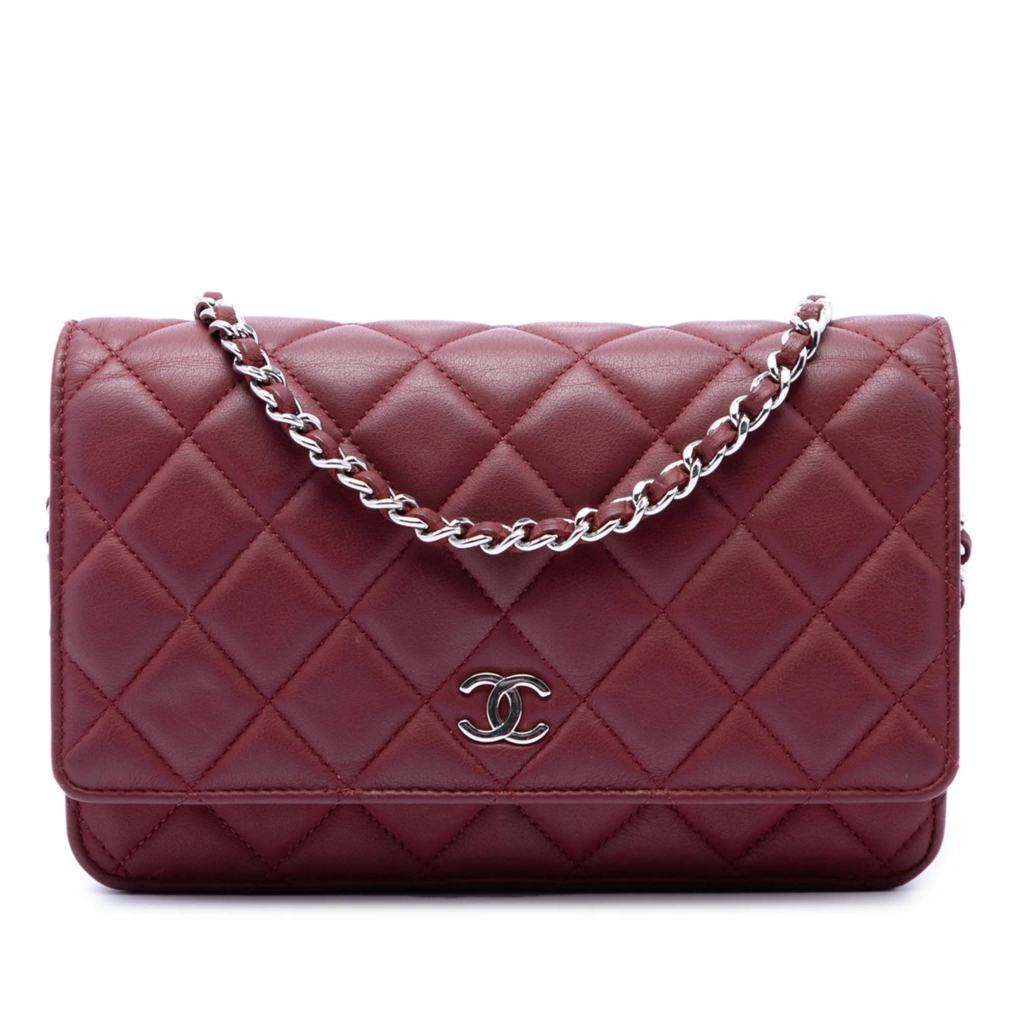 Wallet On Chain leather crossbody bag