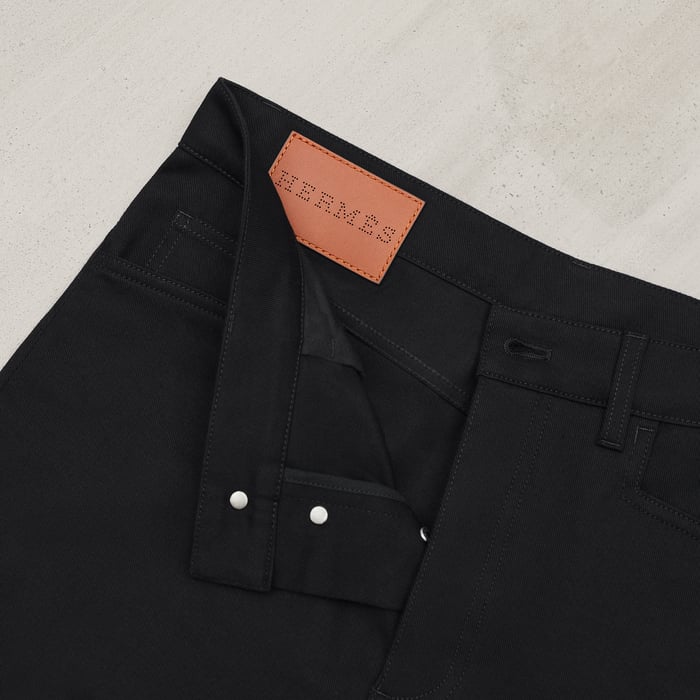 Noir Straight Cut Jeans