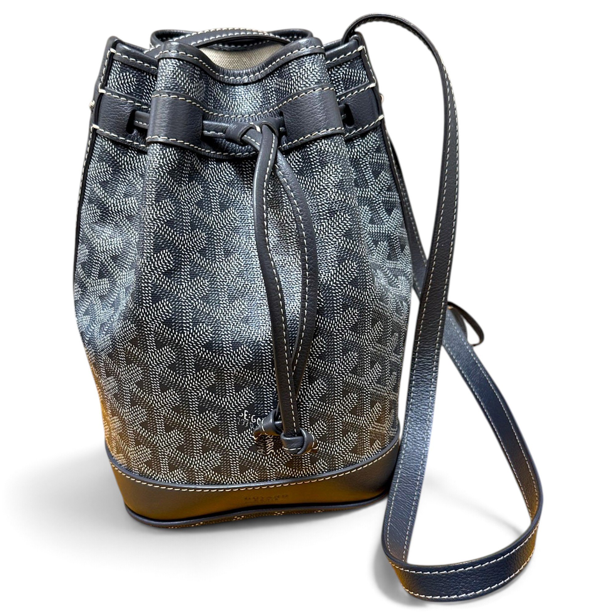 Petit Flot patent leather handbag