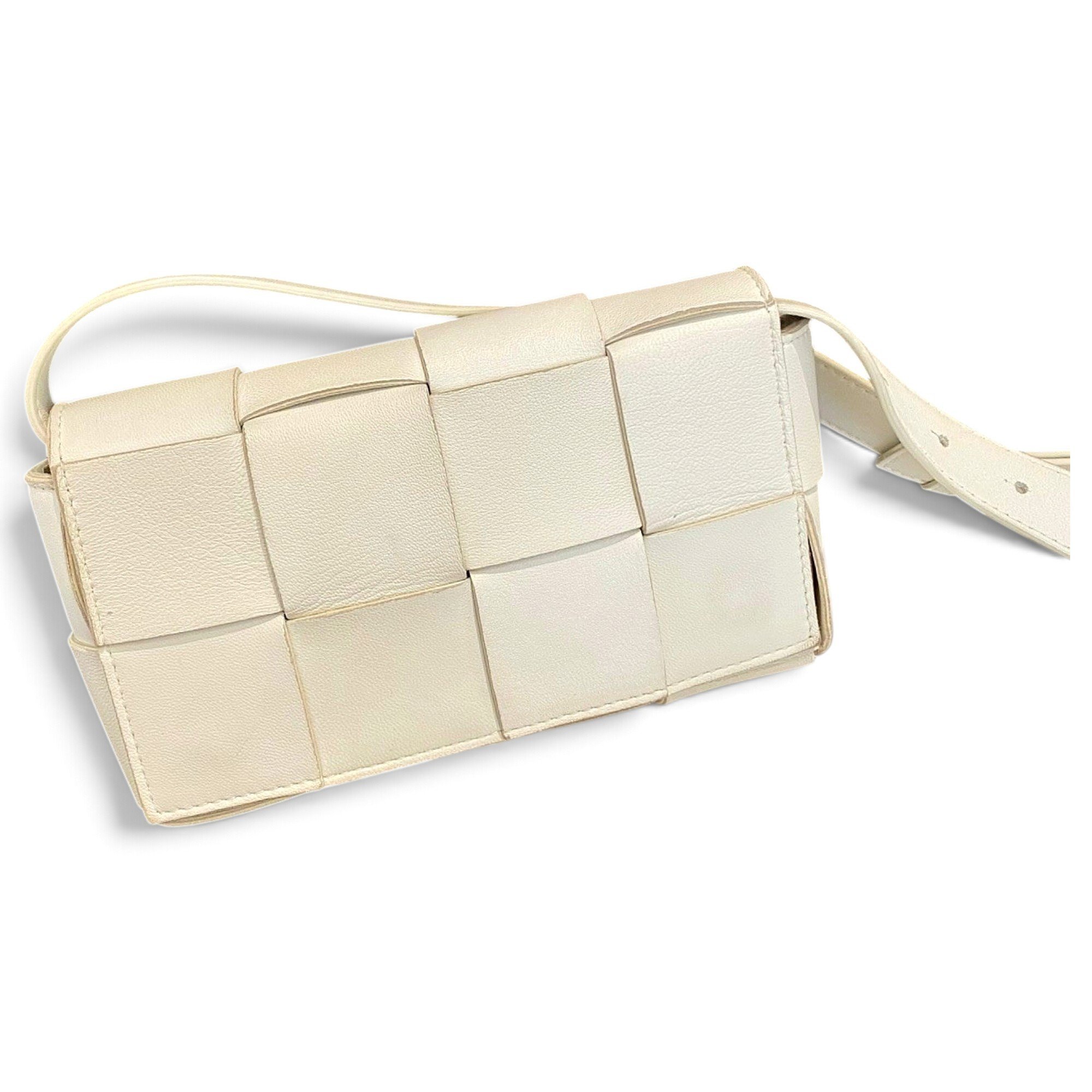 Cassette leather handbag