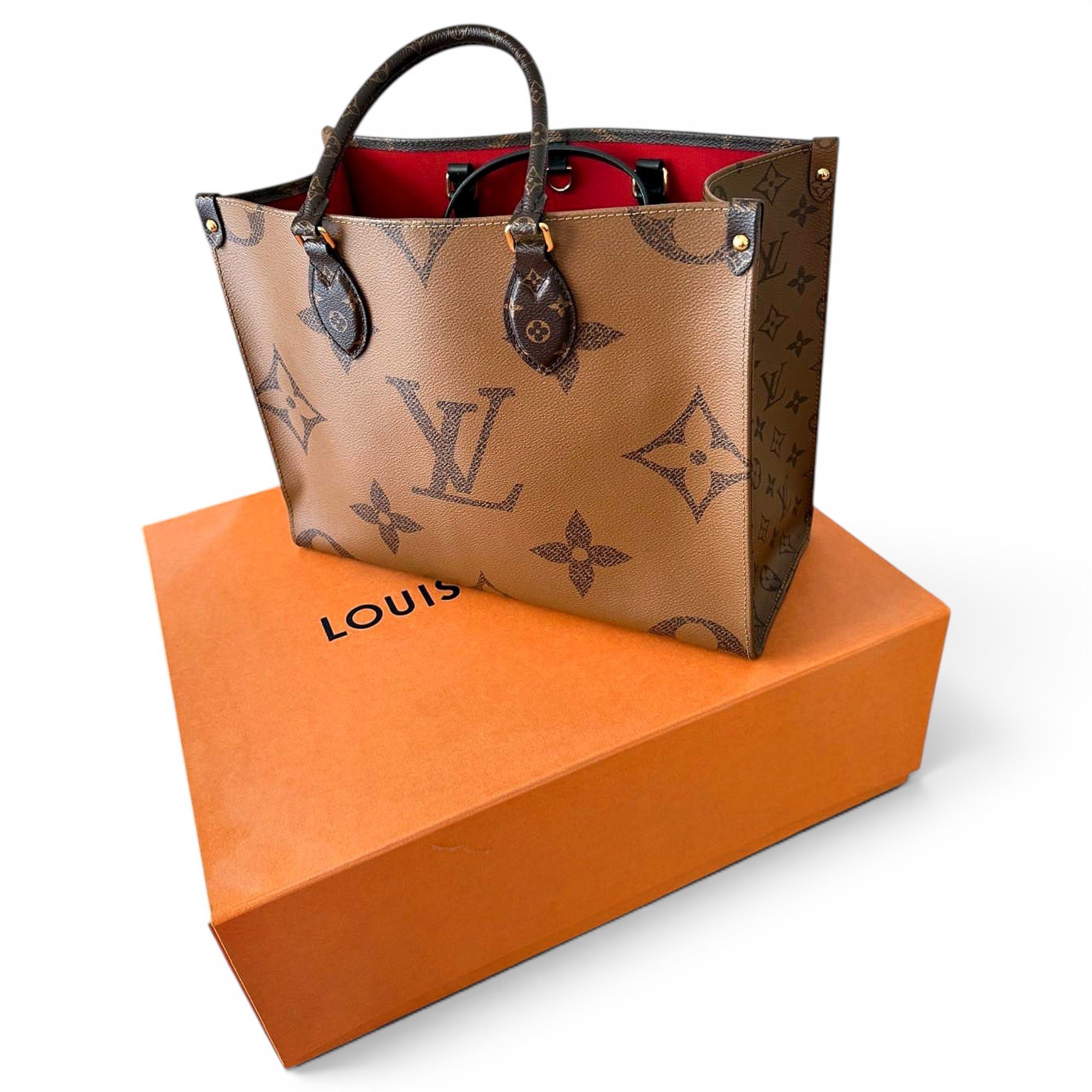 Leather tote