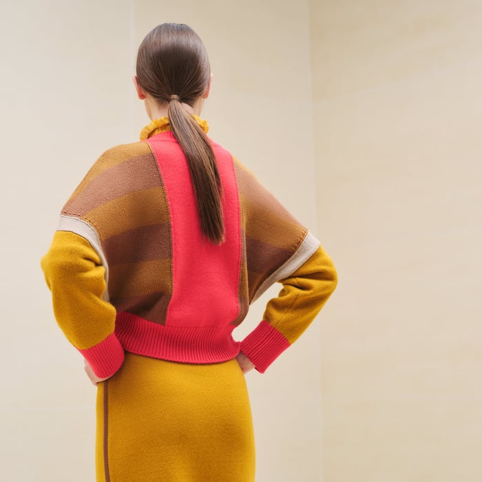 Jaune Gingembre "Lettres Equestres" Long-sleeve Sweater
