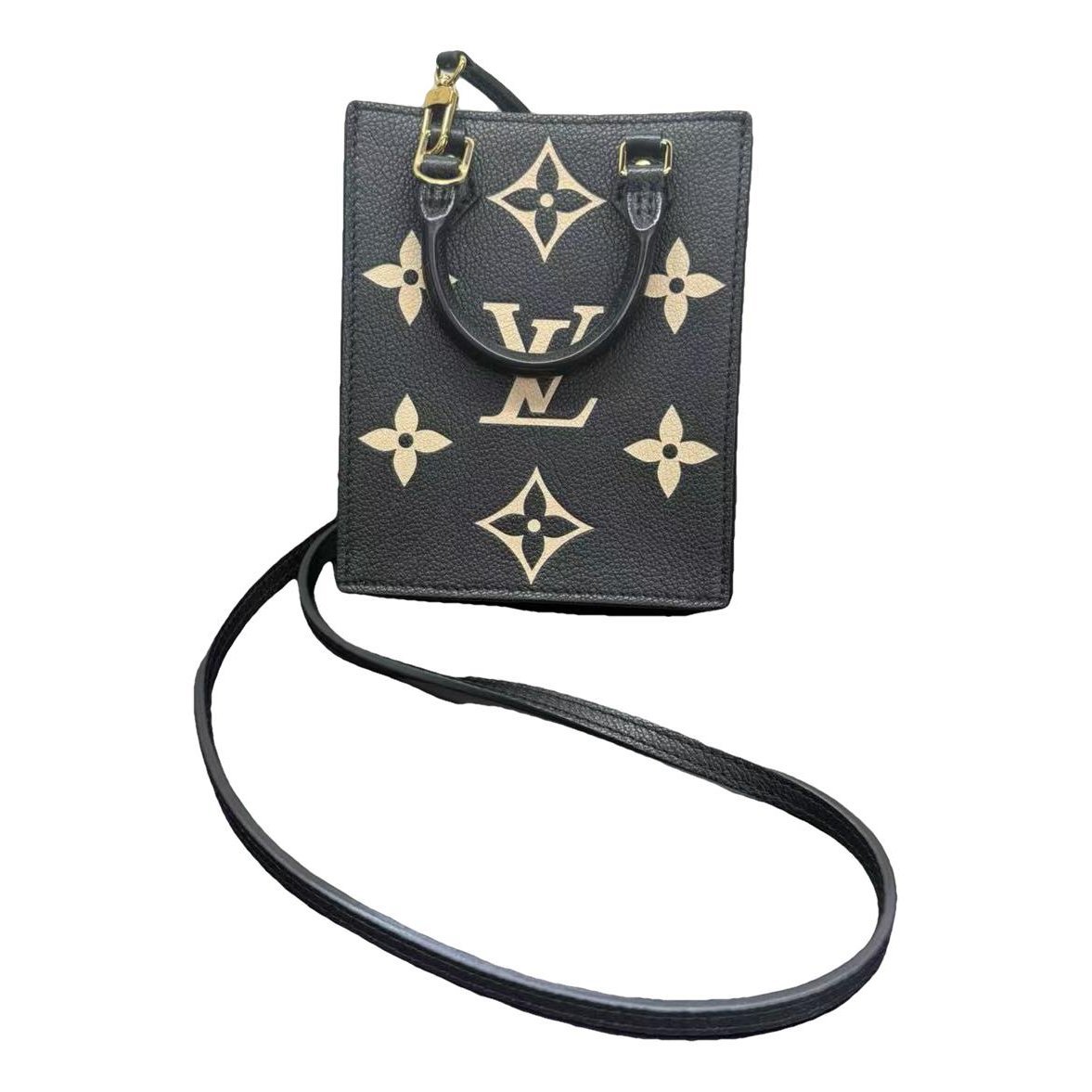 Plat leather handbag