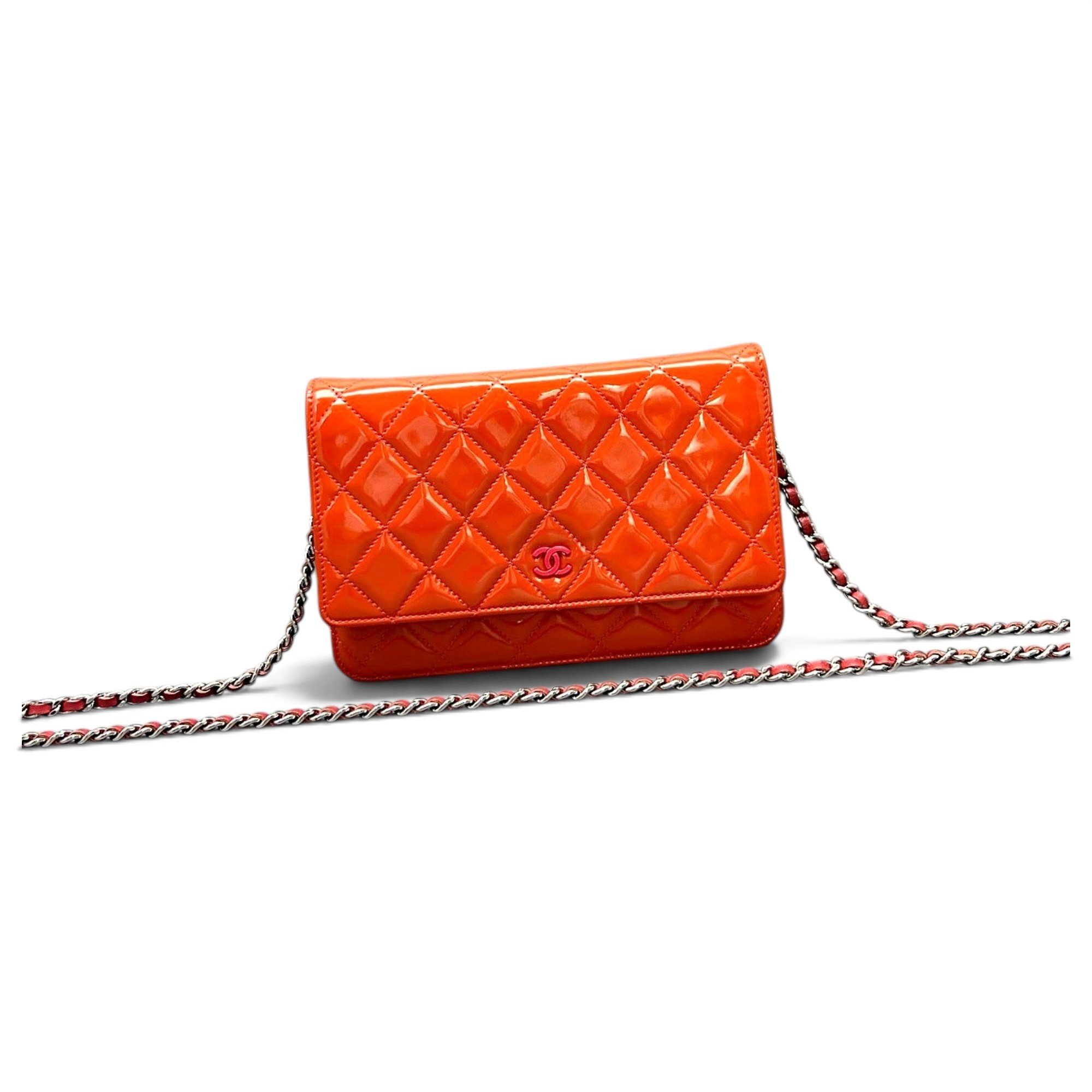 Wallet On Chain Timeless/Classique patent leather handbag