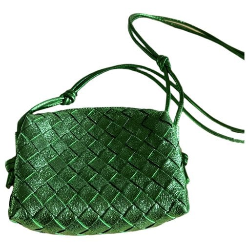 Loop leather handbag