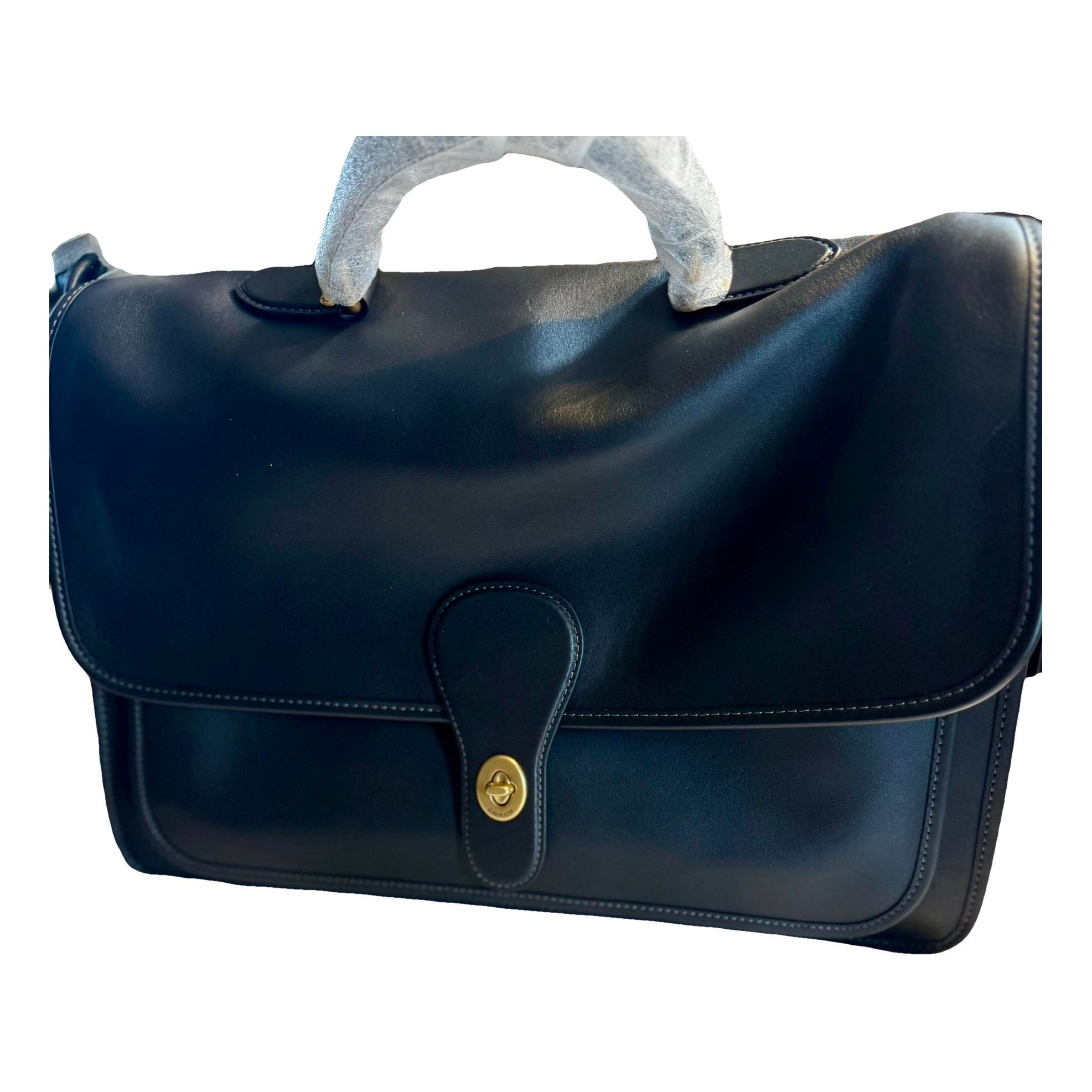 Leather travel bag