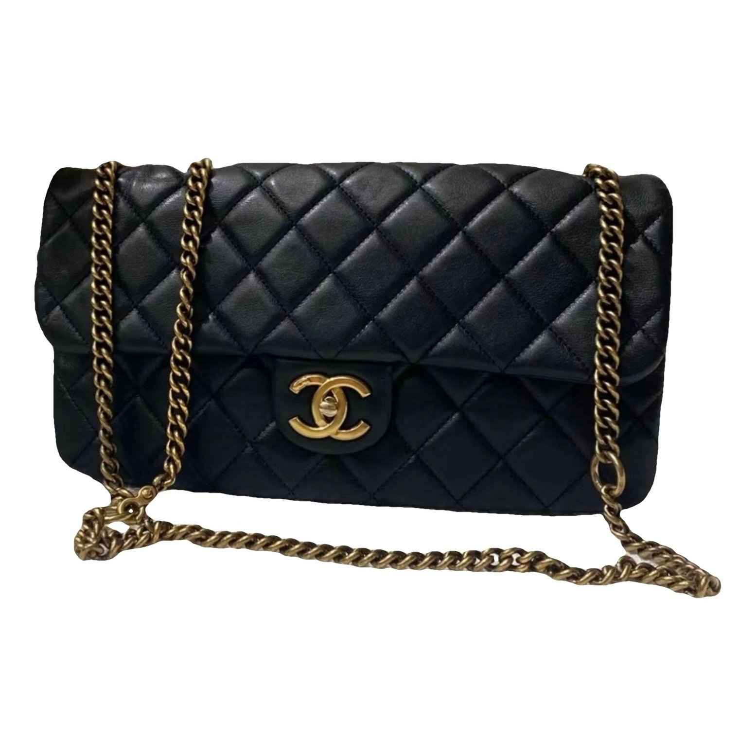 Timeless/Classique leather crossbody bag