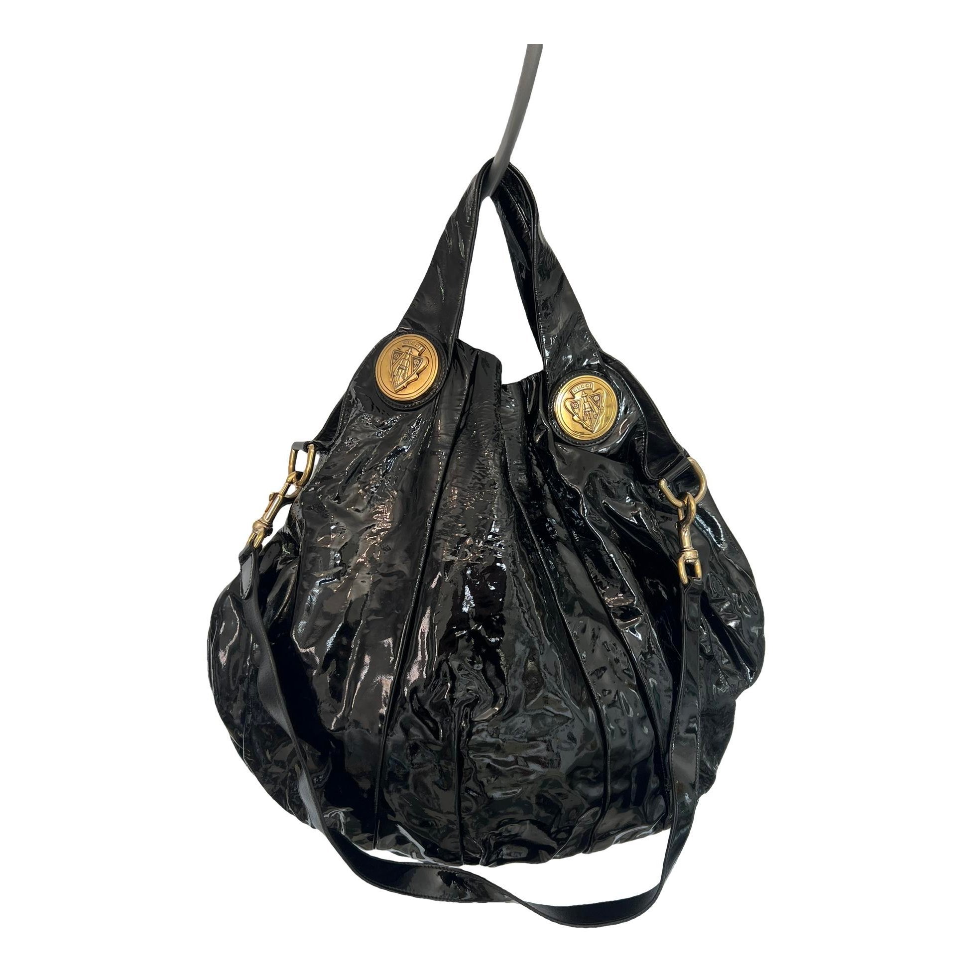 Hysteria patent leather handbag
