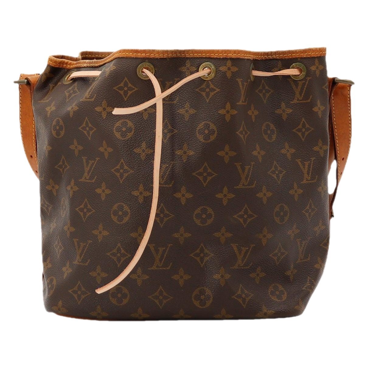 Petit Noé trunk leather handbag