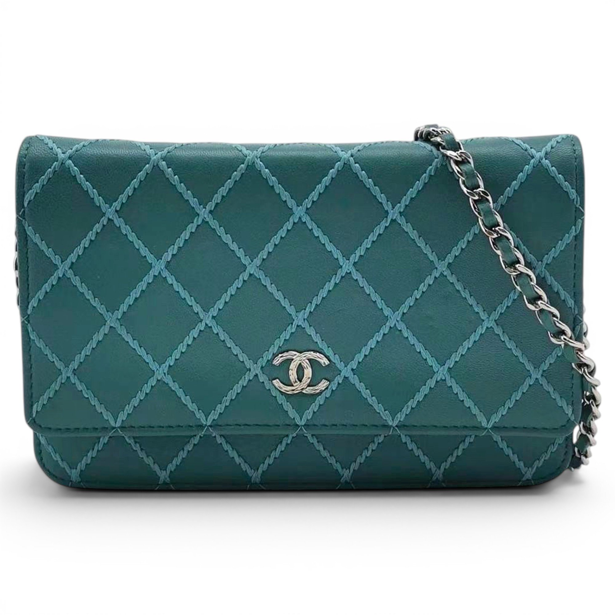 Wallet On Chain Timeless/Classique leather crossbody bag