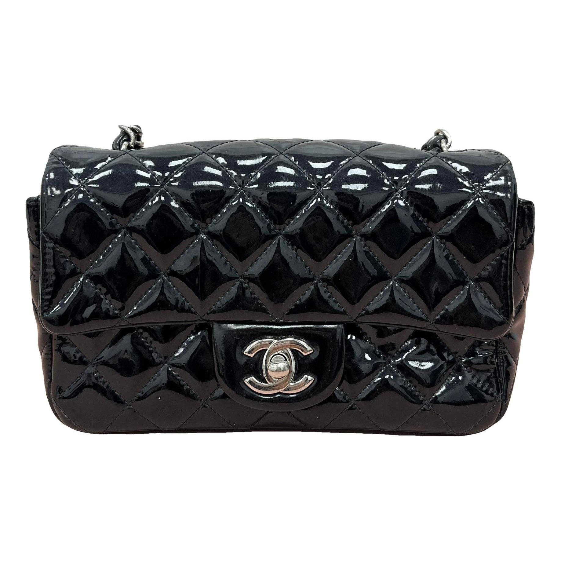 Timeless/Classique patent leather handbag