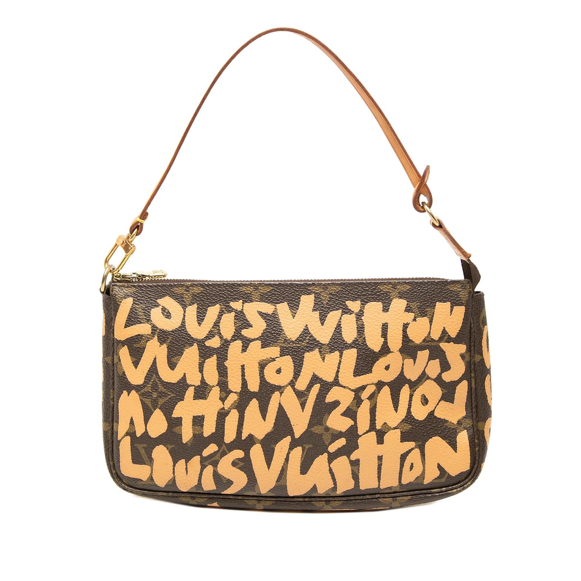 Pochette Accessoire leather handbag