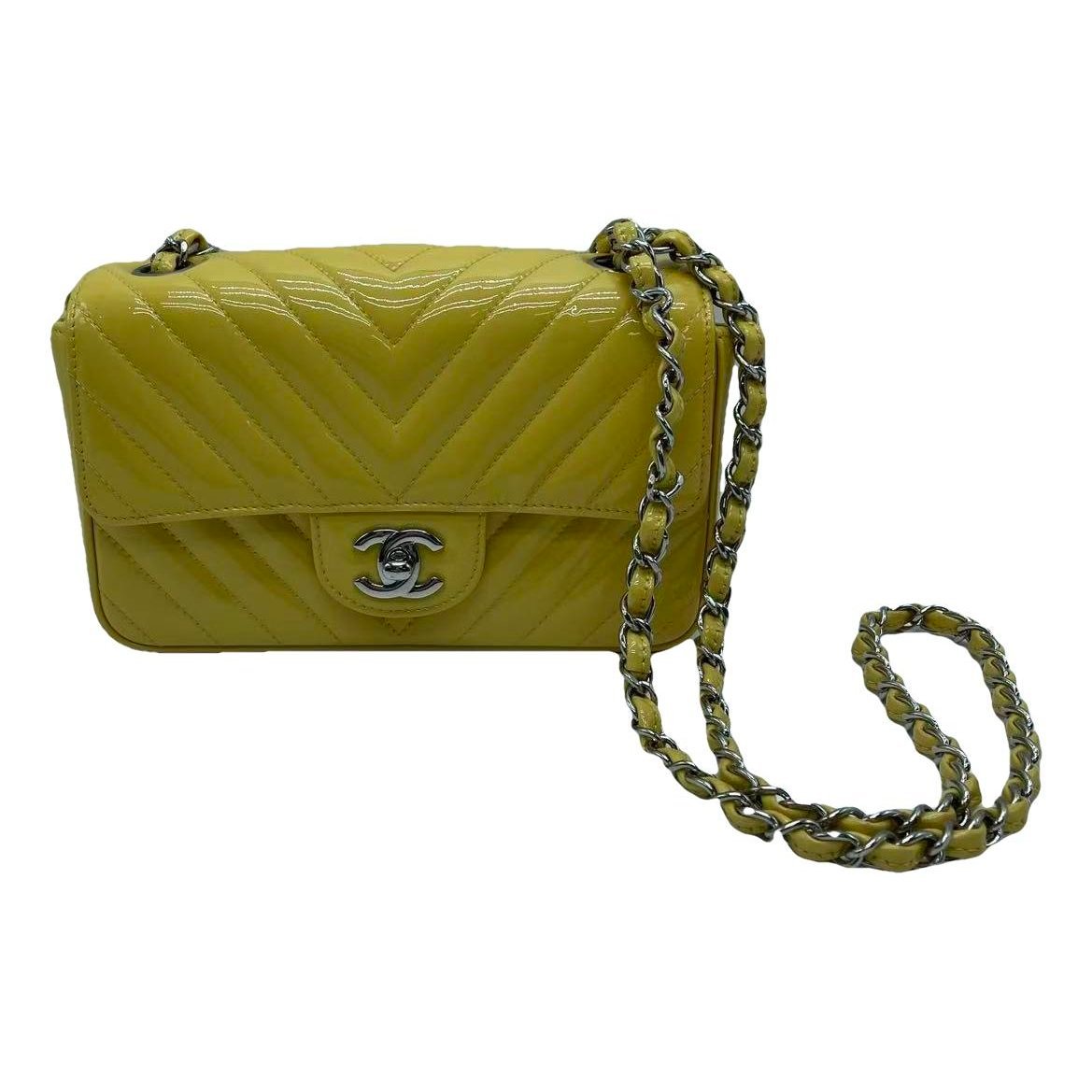 Timeless/Classique patent leather handbag
