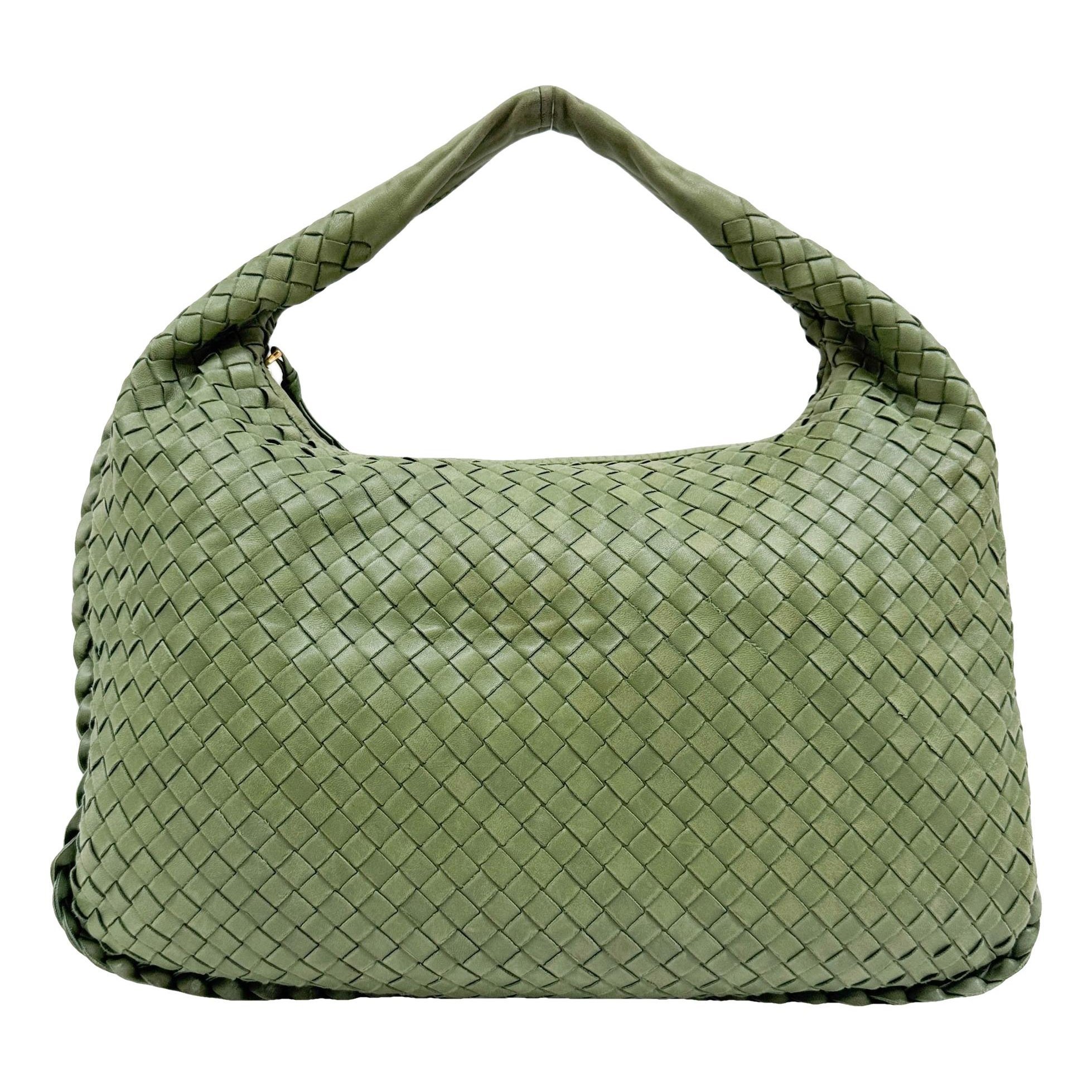 Veneta leather handbag