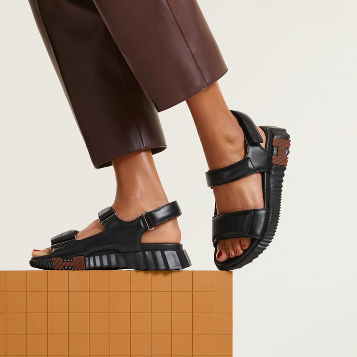 Noir Junior Sandal