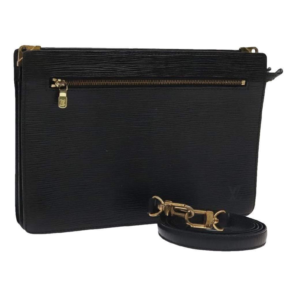 Leather clutch bag