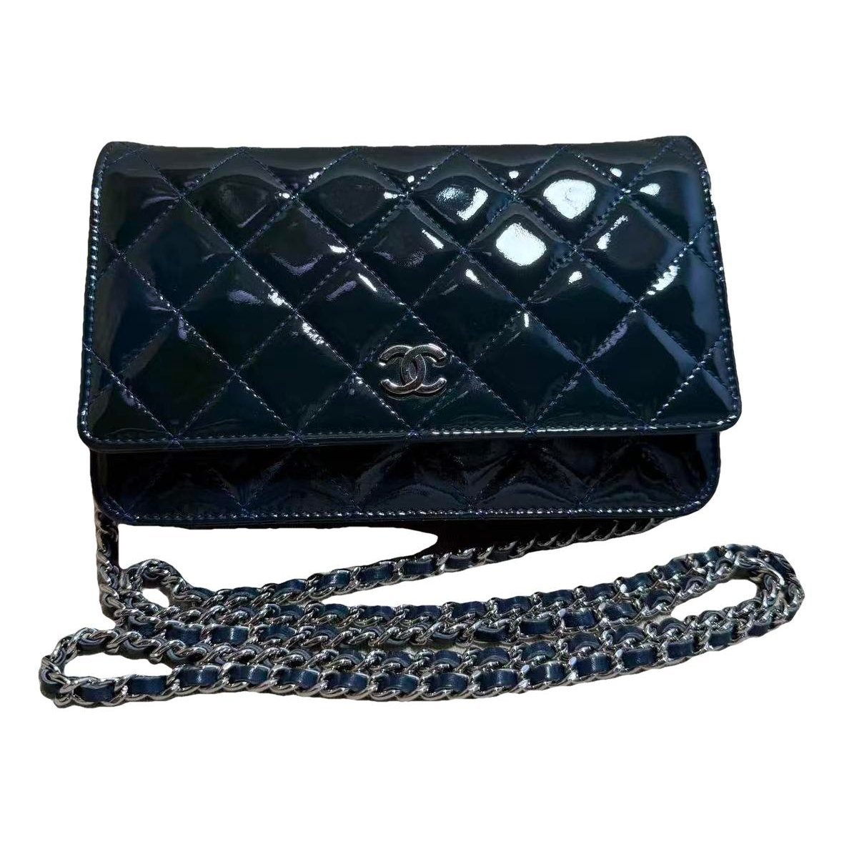 Wallet On Chain Timeless/Classique patent leather crossbody bag