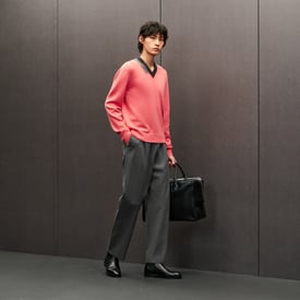 "Decoupe sellier" V-neck cashmere sweater