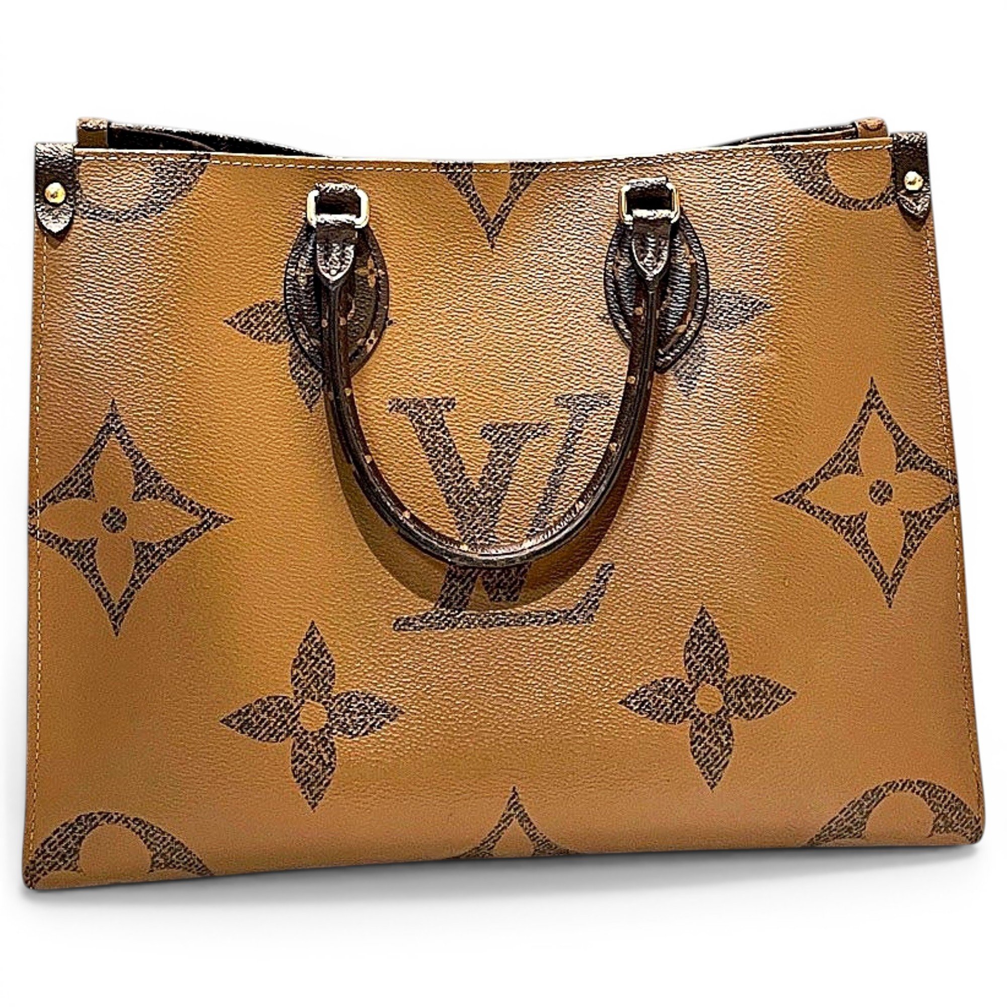 Onthego leather handbag