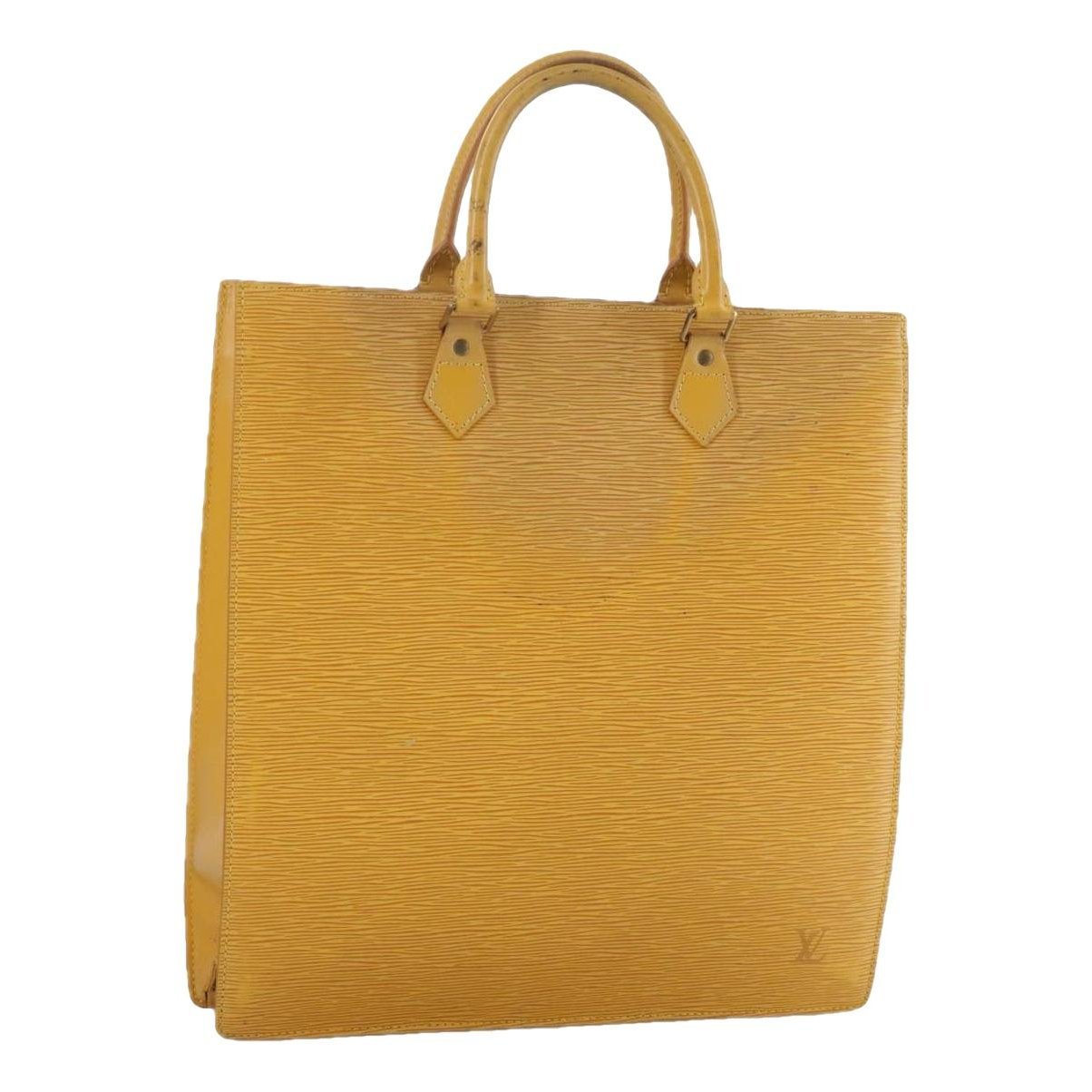 Plat leather handbag