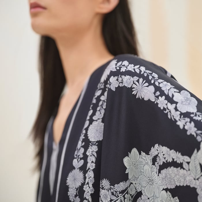 Bleu Noir "Bride De Gala En Fleurs" Belted Tunic