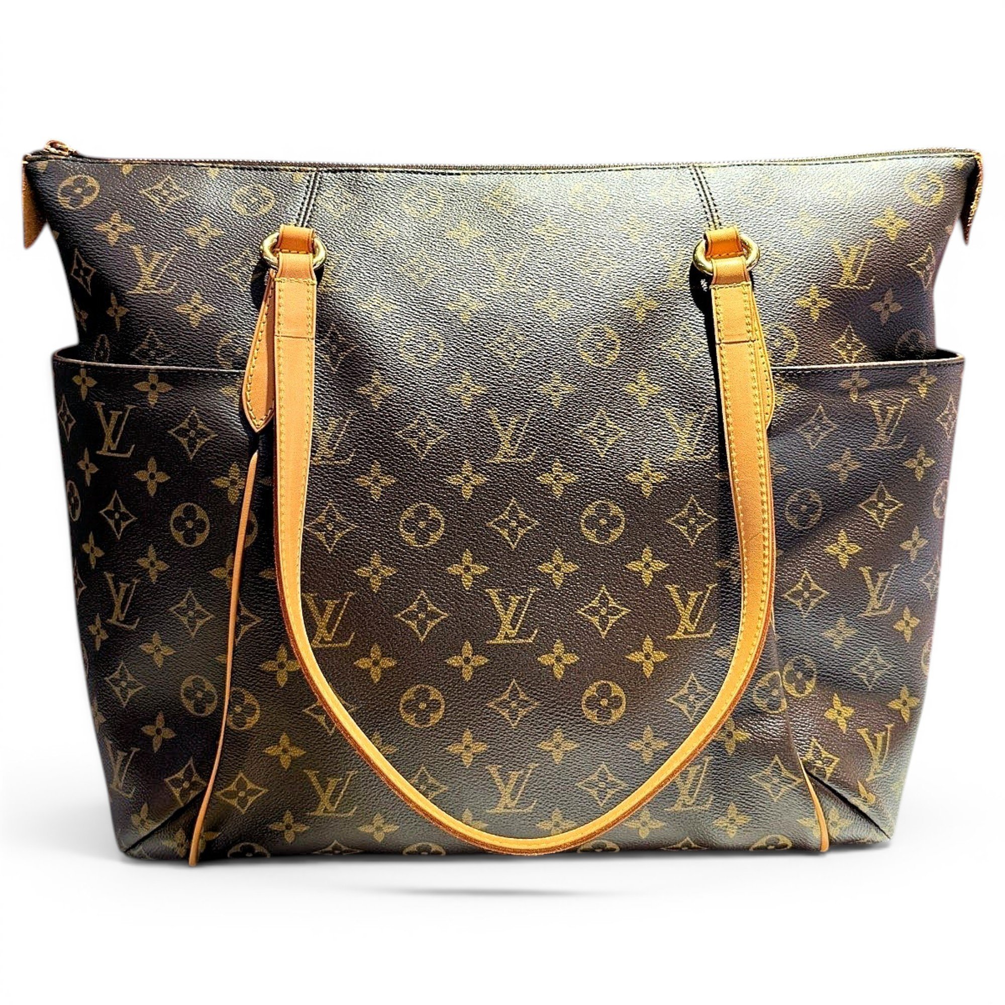 Totally leather handbag