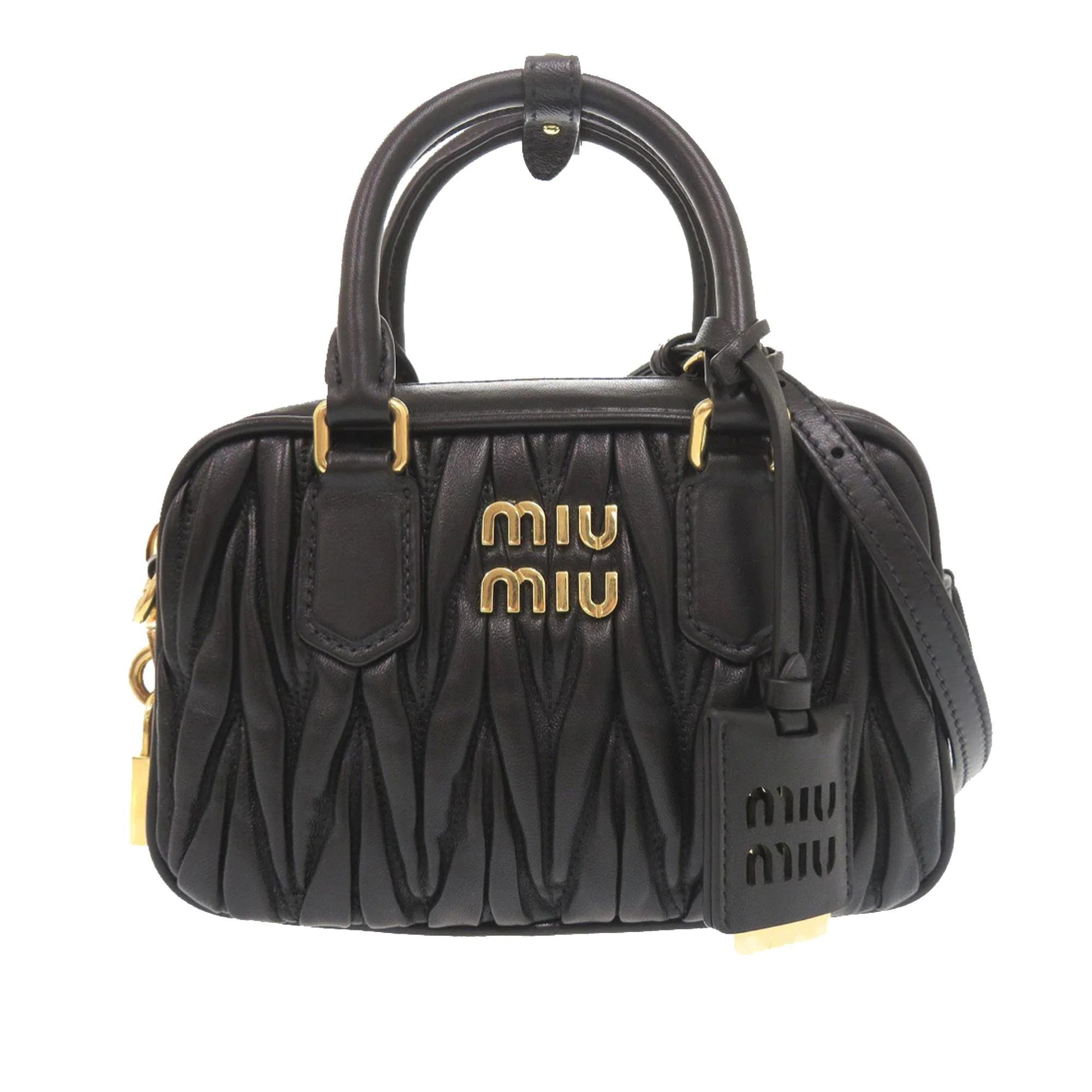 Matelassé leather handbag
