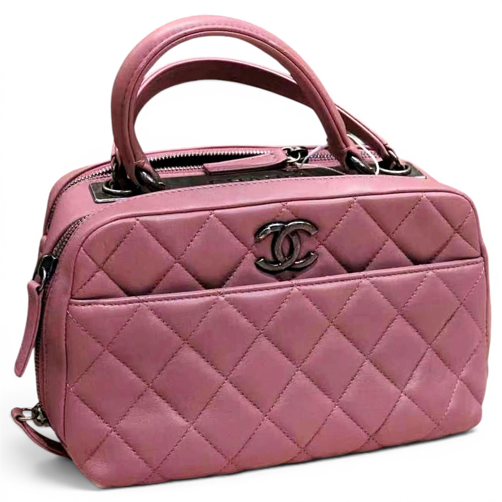Trendy CC Bowler leather handbag