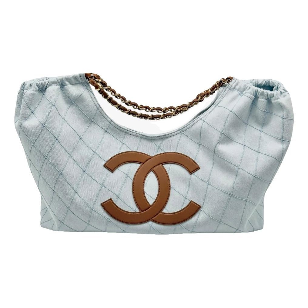 Classic CC Shopping handbag