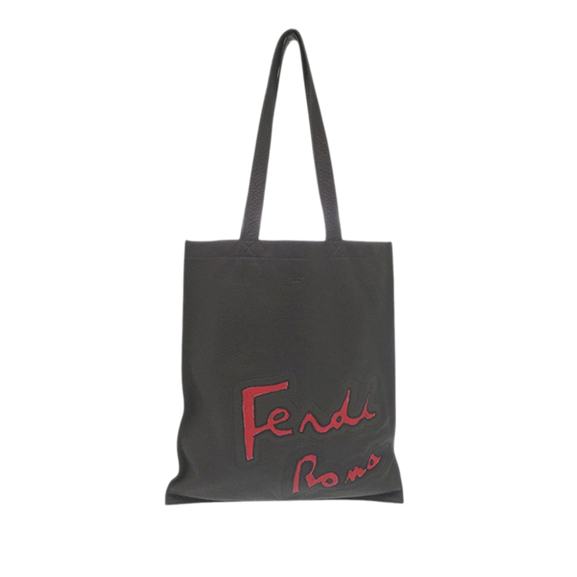Pocket leather tote