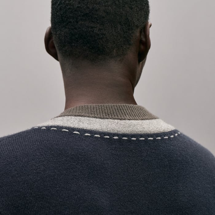 Marine "Decoupe Sellier" V-neck Cashmere Sweater