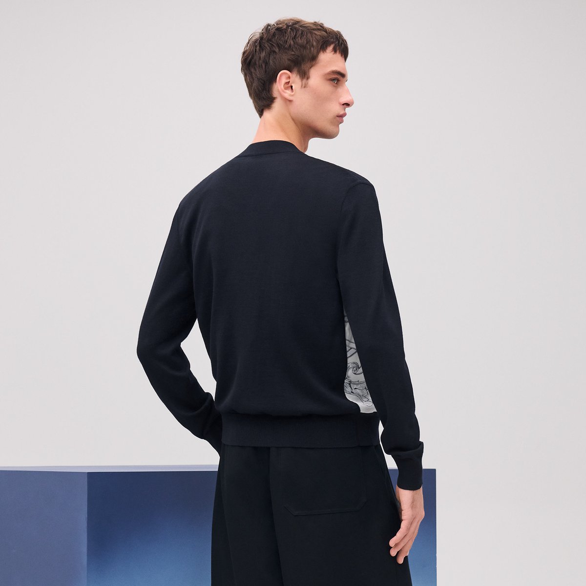 "Double devant" buttoned cardigan