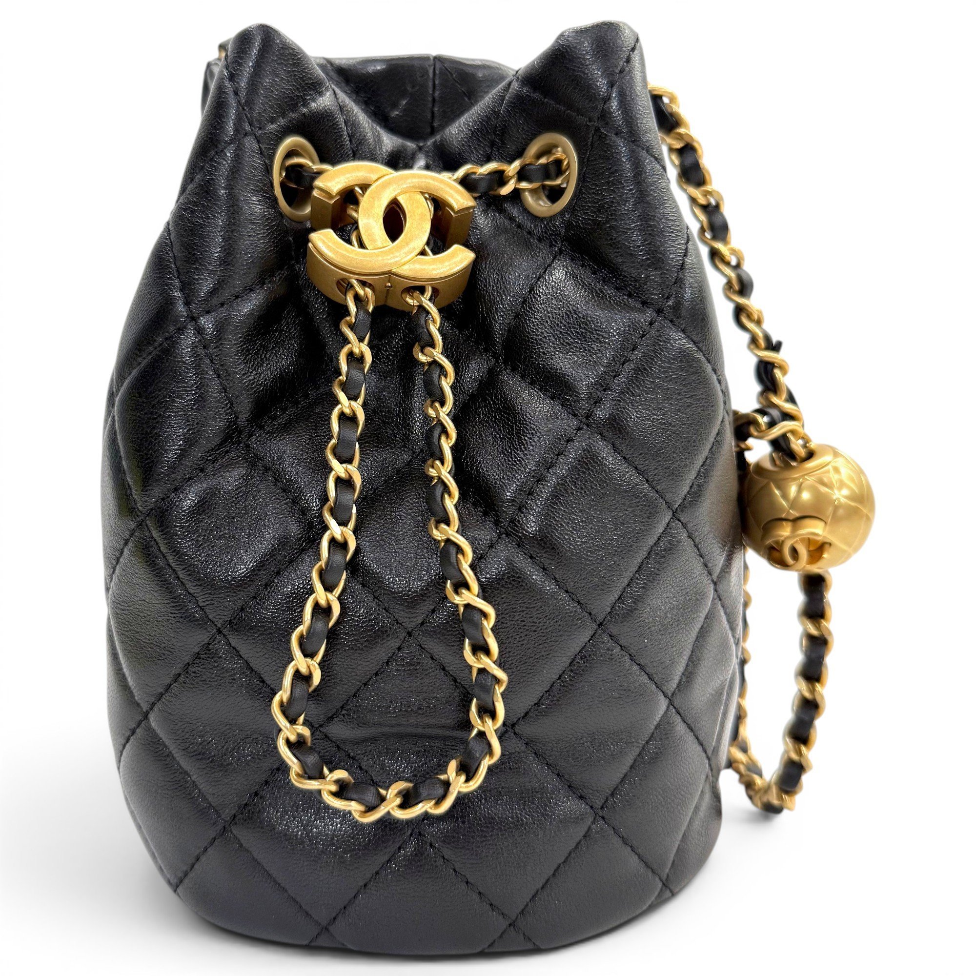 Gabrielle Bucket leather handbag