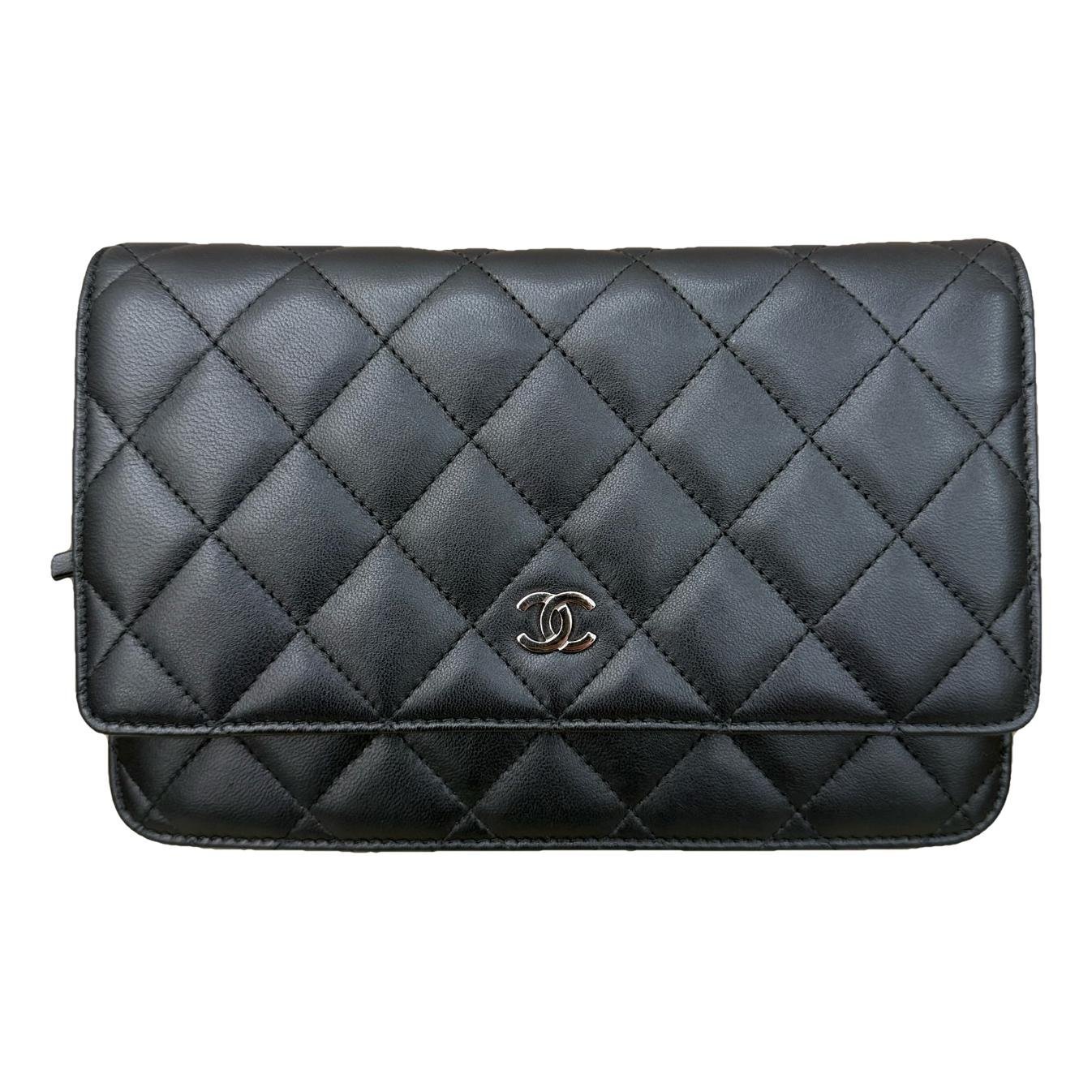 Wallet On Chain Timeless/Classique leather crossbody bag