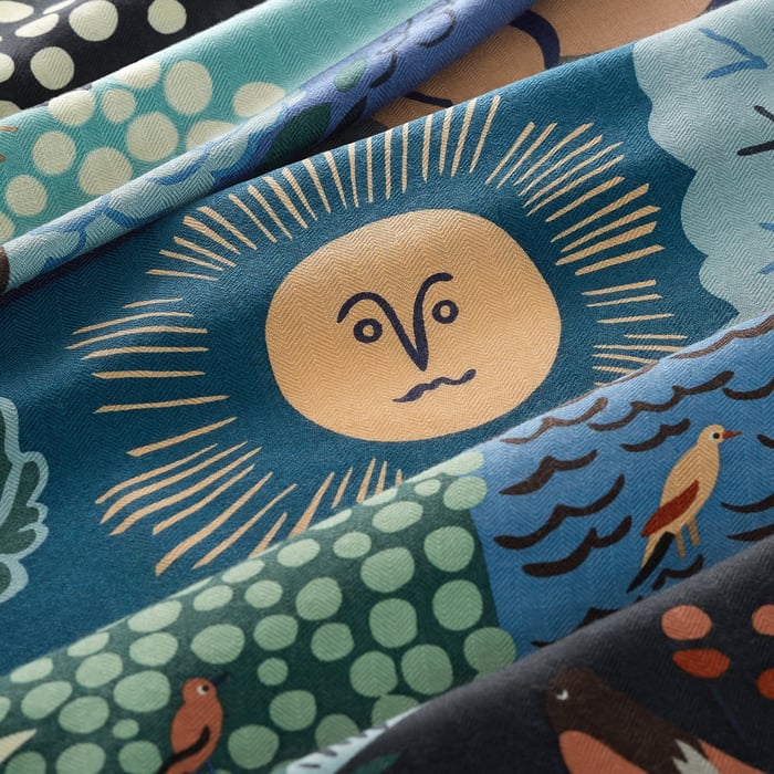Le Livre d'Esope Shawl 140