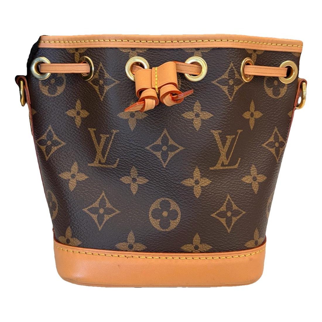 Nano Noé leather crossbody bag