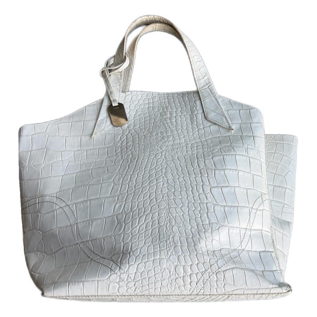Leather tote