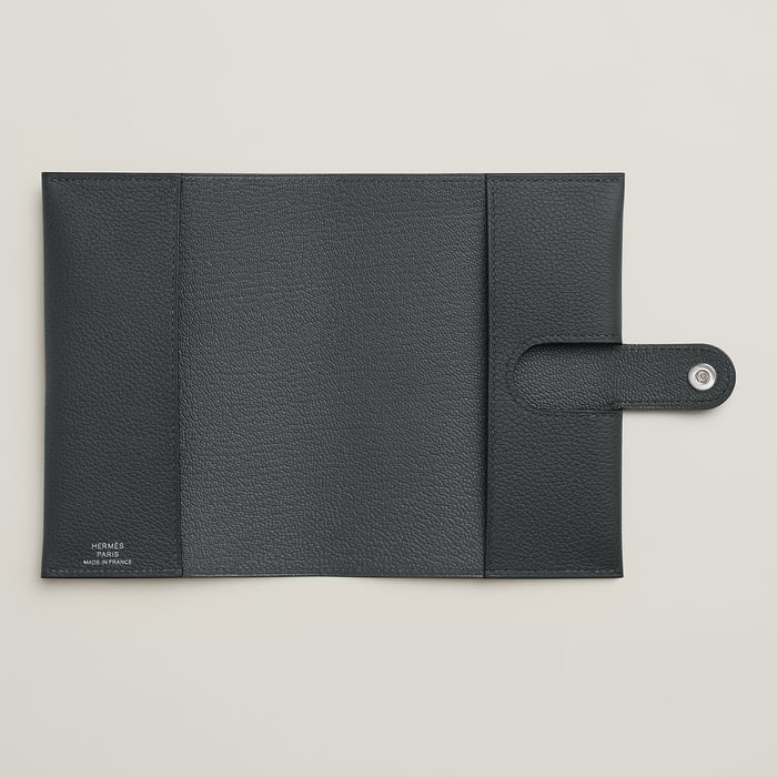 Gris Misty R.M.S Passport Holder